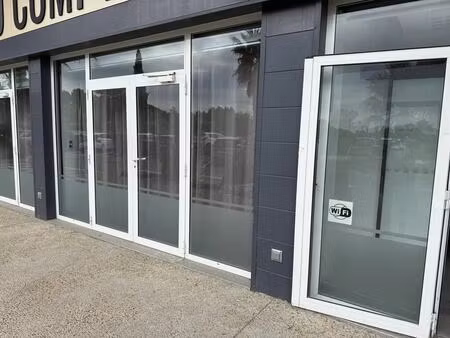 location commerce éguilles 13510 35m² à 115m²
