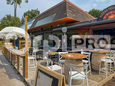 vente commerce 141 m²