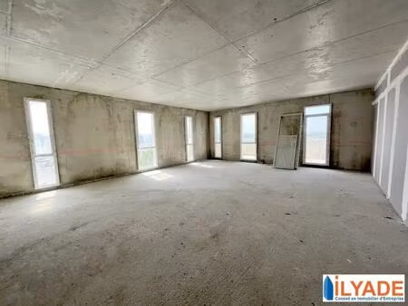 vente commerce manosque 04100 222m²
