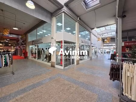vente commerce oyonnax 01100 37m² à 398m²