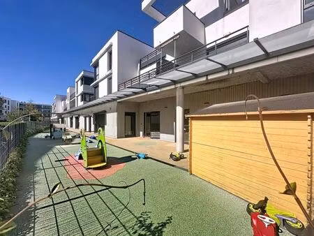 vente commerce 700 m²