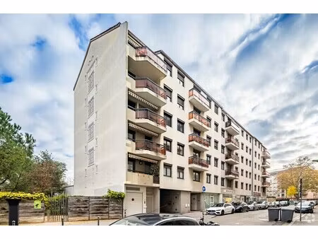 vente commerce villeurbanne 69100 237m²