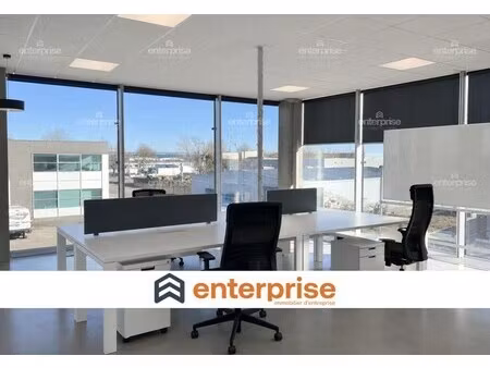 location bureaux 78 m² à 118 m²