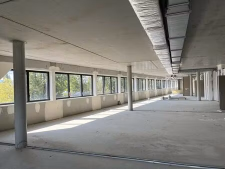 location bureaux 84 m² à 1 319 m²