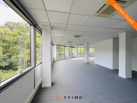 location bureaux 271 m² à 611 m²