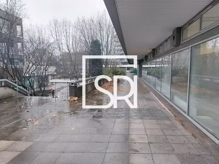 vente commerce chamalieres 63400 87m²