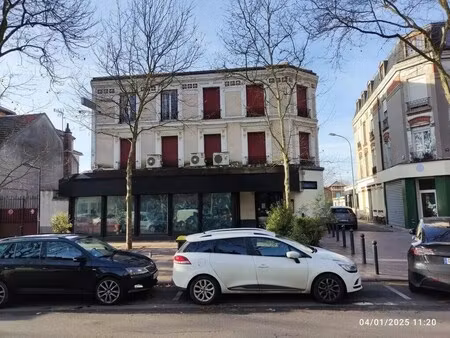 vente commerce 50 m² à 650 m²