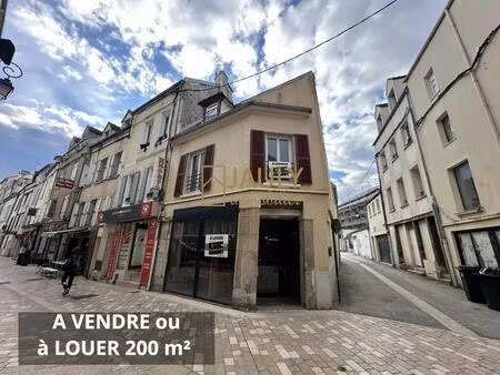vente commerce 1 m² à 197 m²