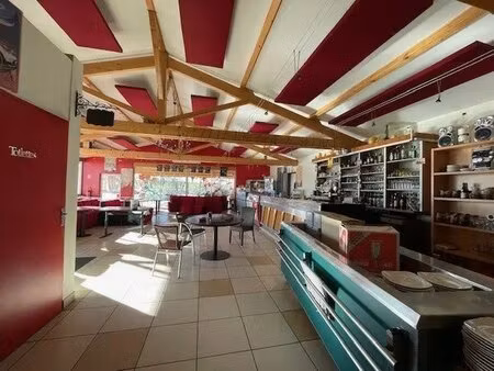 vente commerce 700 m²