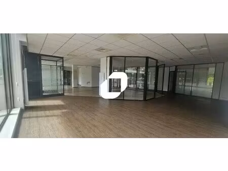 vente commerce 249 m²