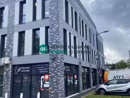 location bureaux trélazé 49800 368m²