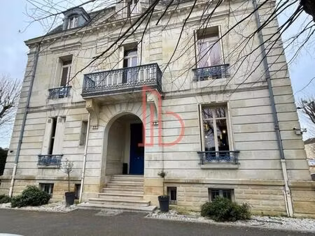 location bureaux 99 m² à 504 m²