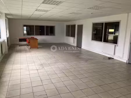 location bureaux blois 41000 179m²