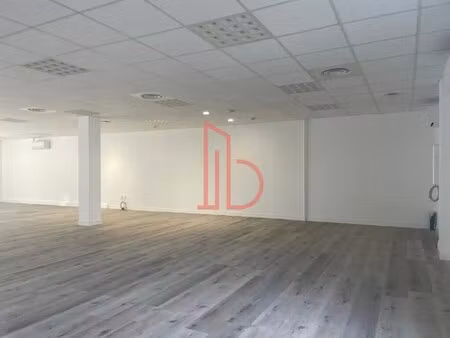 location bureaux 155 m²