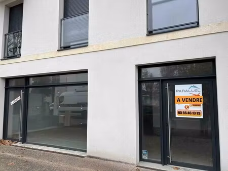 vente commerce 82 m²