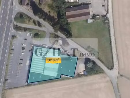 vente commerce 3 000 m²