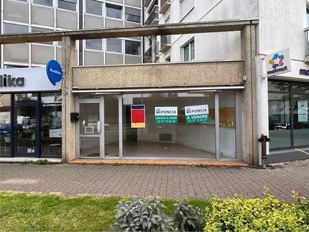 vente commerce chartres 28000 121m²