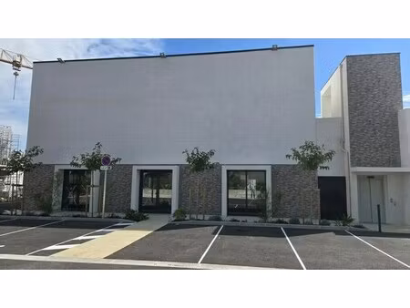 vente commerce 549 m²