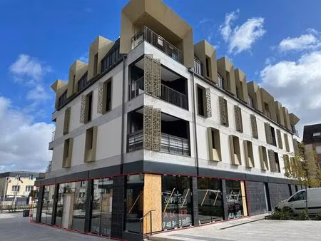 vente commerce 234 m²