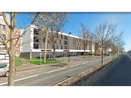 vente commerce 145 m² à 290 m²