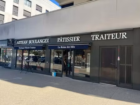 vente commerce 156 m²