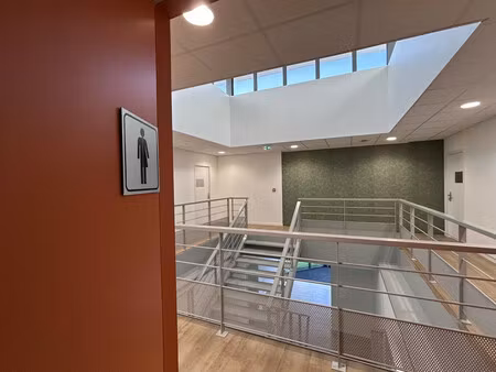 location bureaux 60 m²