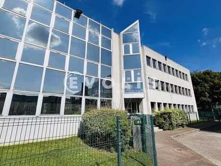 location bureaux 257 m² à 1 122 m²