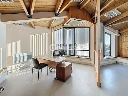 location bureaux 91 m²