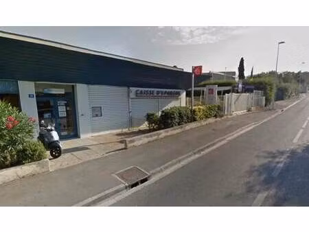 location commerce marseille 13016 180m²