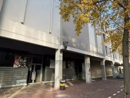 vente commerce 1 052 m²