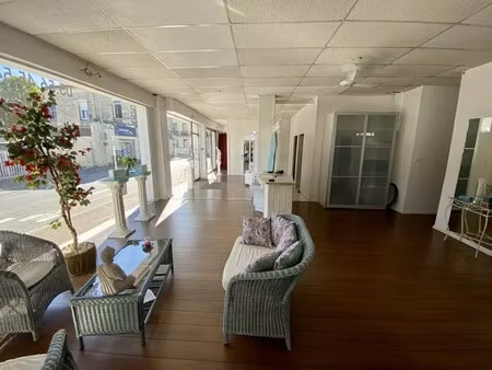 vente commerce 150 m²