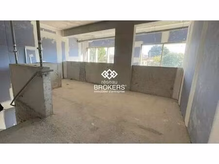 vente entrepôt 130 m²