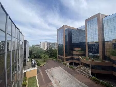 location bureaux 268 m²