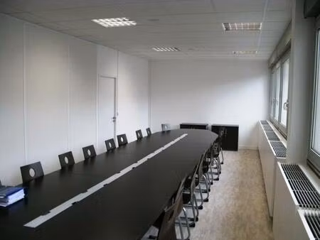 location bureaux 92 m² à 310 m²