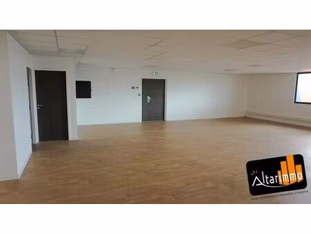 location bureaux 97 m²