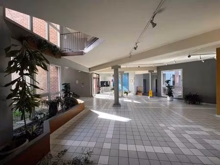 location bureaux 132 m² à 1 084 m²