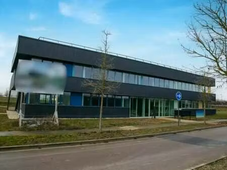 location bureaux 32 m² à 436 m²