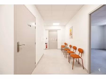 vente commerce 300 m²