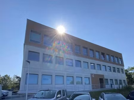location bureaux 204 m²