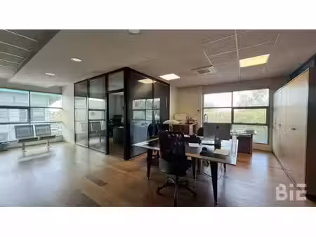 location bureaux 246m²