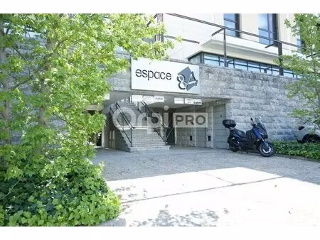 location bureaux 484 m²