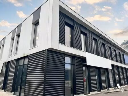 location commerce creches sur saone 71680 143m²