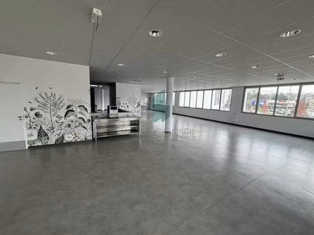 vente commerce 690 m²