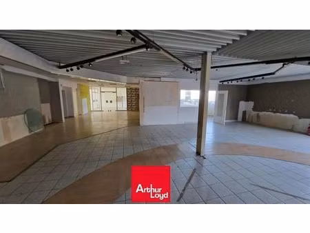 vente commerce 563 m²