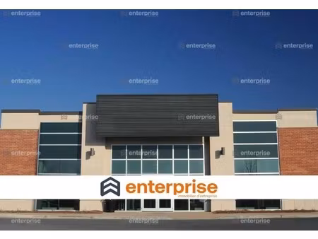 location commerce 2 000 m²