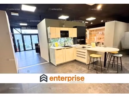 location commerce 400 m²