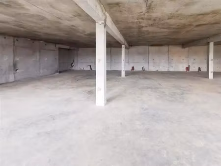 vente commerce 100 m² à 300 m²