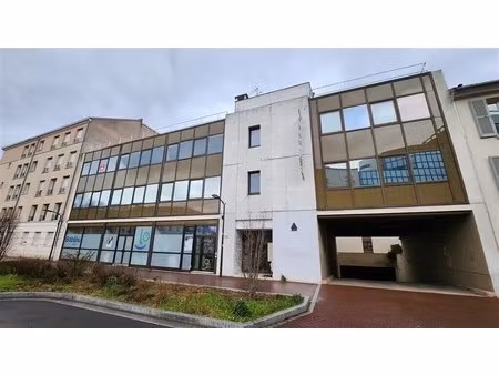 location bureaux 302 m²