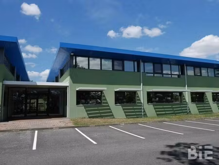 location bureaux 75 m² à 1 011 m²