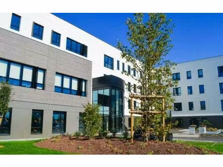 location bureaux 340 m² à 792 m²